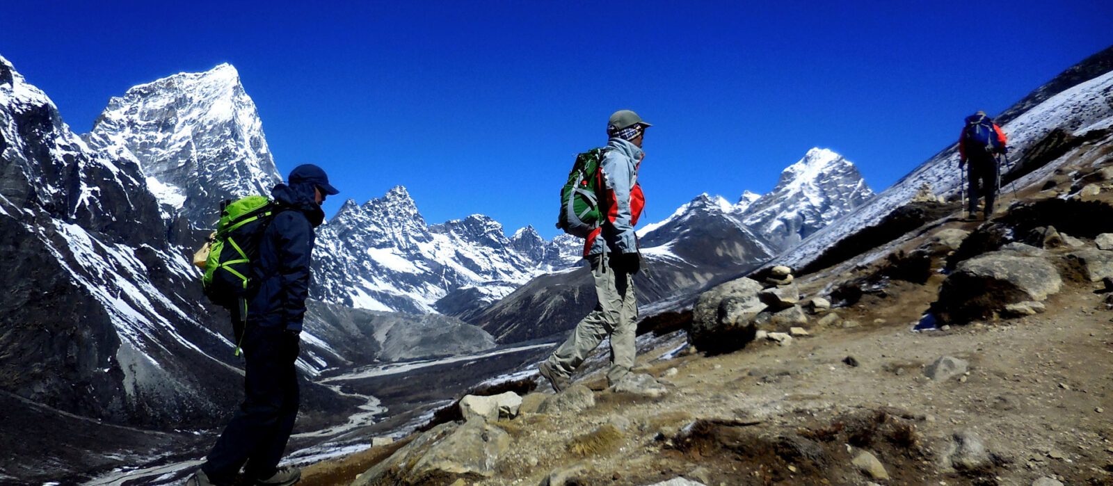 Everest Hikes