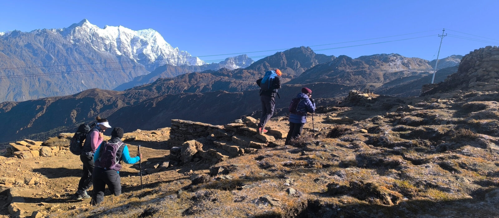 Everest Hikes