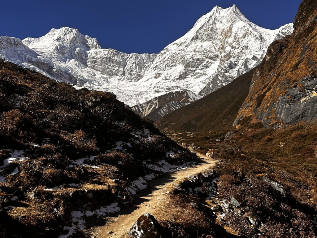 The Mt Manaslu – manaslu circuit trail