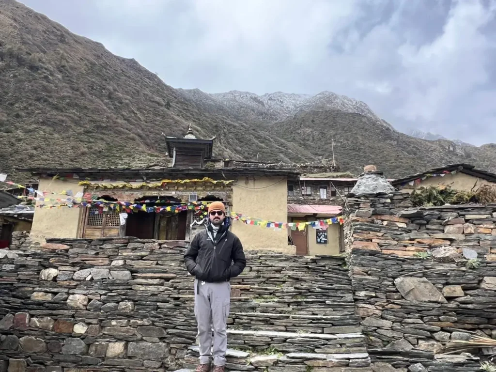 manaslu-tsum-valley-stone-village-trek-nepal
