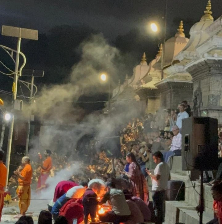 Evening Aarati at Pashupatinath Temple: A Spiritual Experience in Kathmandu - 1 Day 2 Evening Aarati at Pashupatinath Temple